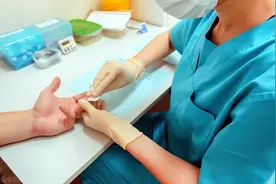 在公立医院看病，为啥有医保也不给报？图片