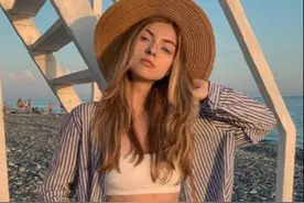 姑娘来到这里会挂上自己内衣，真正原因值得尊重，并不是为了作秀图片