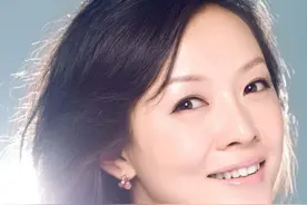 71周年国庆，周口籍歌手唱红《升旗》图片