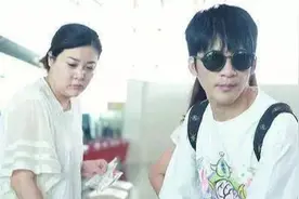 花儿乐队灵魂主唱，隐婚5年还是妻管严，大张伟因透彻爱情观被赞图片