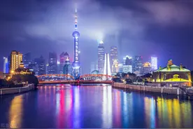 重庆、成都、上海、西安、广州五大城市夜景中，重庆夜景排第几？图片