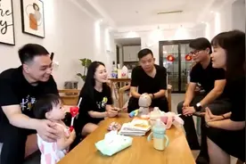 《梦想改造家》设计师秦振，为北漂归家六口打造温馨之家图片