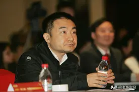 私募大佬林园：现在是熊末牛初，我不买茅台了，买医药股图片