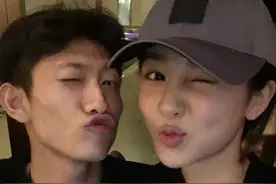 喜欢看他俩互怼，更羡慕他们近20年的神仙友情图片