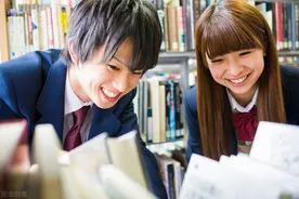 这才是情侣该有的模样：双双考入清华，学霸“早恋”正能量满满图片