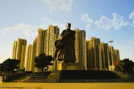 “臣本布衣躬耕于南阳”的南阳为什么不是今河南南阳而是湖北襄阳图片