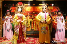 被唐玄宗冷落的梅妃伤心欲绝，写下的这首凄美之作，无一字不忧愁图片
