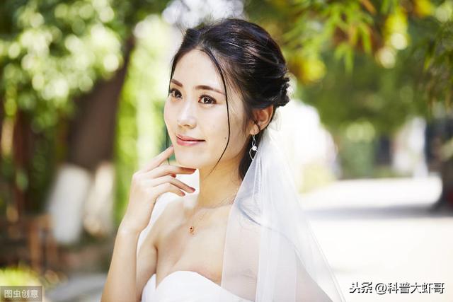婚礼新郎父亲致辞简短大气（婚礼上男方家长讲话致辞）