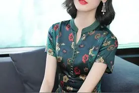 妈妈装终于出新款了，真丝面料，很显年轻，6070后女人穿贼美图片