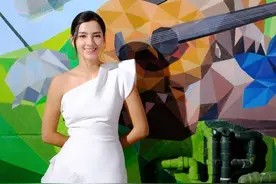 港姐冠军不同命！黄嘉雯坐一年冷板凳，谢嘉怡上任半个月就有工作图片