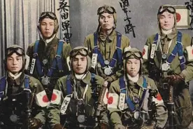打不死的小强！日本神风敢死队员牢记队长嘱托，9次玉碎没有碎成图片