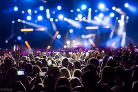 追星生意经：赚吆喝多，谈钱尚早图片