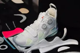 李宁安踏匹克等国产品牌，和耐克阿迪的差距还有多少？图片