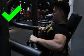 器械下斜推胸——两种常见的错误动作，如何针对胸肌内侧和下沿？图片