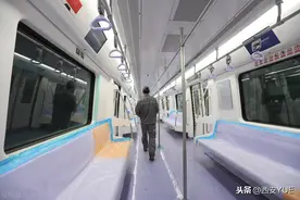 西安地铁6号线，又一条穿越钟楼的线路，也是最后一条图片