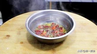 厨师长教你做个凉拌莲藕，毫无保留传授，好吃又漂亮，年夜饭首选