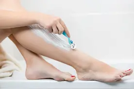 为何有的人腿毛旺盛，有的人却光秃秃？医生：这才是科学的解释图片