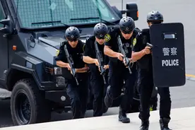 前任特警自述 | 其实，特警是个无奈的警种……图片