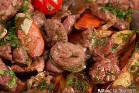 餐馆推出红烧羊肉，拿出4味香料的老配方，我做了3点修改图片