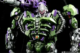 变形金刚动漫人物：“月黑之时”霸天虎塞伯坦武装-首领威震天图片