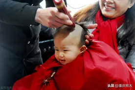 宝宝剃“光头”？长大了头发又黑又密？专家：毫无科学依据图片