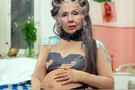 摄影师拍了一组老年孕妇照，以讽刺社会对女性的孕龄压力图片