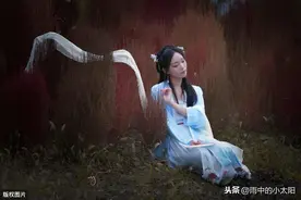 女人用花枝乱颤形容更贴切图片