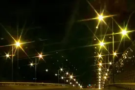 拍美“路灯”，夜景美翻倍 | 教你手机拍出闪闪“星芒”图片