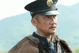 英雄枉死，历史虚构：《八佰》终究没能成为战争史诗图片