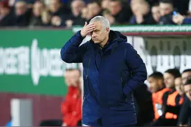 以穆里尼奥的经典之战为例，详解防守反击战术的精髓与要求图片