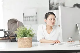 办公桌上养这几种盆栽，清新又养眼，工作一整天也不疲惫图片
