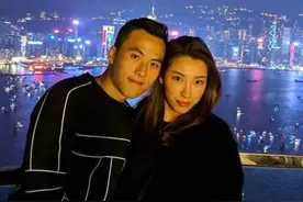 赌王29岁儿子何猷启公开离婚，亲自送前妻返上海娘家，难舍两女儿图片