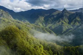 山海经-西山经-第三系列山系之钟山图片