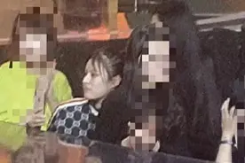 张云雷被拽，后来姑娘道歉了，但二奶奶们并不领情！图片