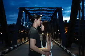 女朋友深夜约会男闺蜜，貌似合理中隐藏着不安分的心图片