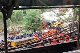 重庆松藻煤矿事故致16死，幸存矿工：皮带燃烧产生一氧化碳夹杂煤灰来得异常猛烈，有人反应慢没意识到戴呼吸器图片