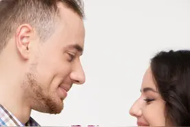 我亲妈和后爸的二婚生活，我却成了最大的受益者图片