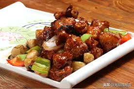 排骨外酥里嫩，蒜香扑鼻，关键是用蒜香糊腌制1小时图片