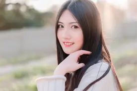 55岁单身女人自述：我有退休金和住房，一个人独居的日子很舒心图片