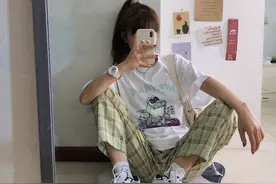 时尚博主的夏季日常穿搭，适合你的随性优雅穿搭风格很简洁很舒服图片
