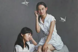这位初中美术老师把她学生中的美女画了个遍图片