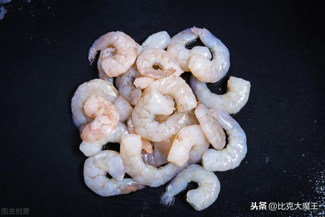 剥熟虾仁的方法技巧（才知道）