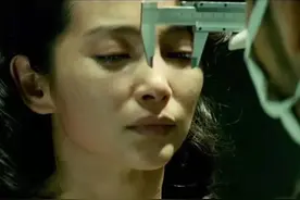 超40万人打出8.2分!中国首部谍战巨制重映,酷刑羞辱,曾让观众不适图片