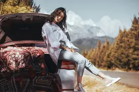 拍婚纱照，美甲是细节图片