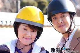 李东健赵伦熙最后一次综艺合体有多尬？牵手秀恩爱却毫无眼神交流图片