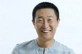 “丑男”林永健：“豪掷”5800元为妻子买裤衩，看妻子是谁明白了图片