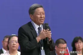 “小宝”校长演讲，从不带稿，被誉为“最牛”校长图片
