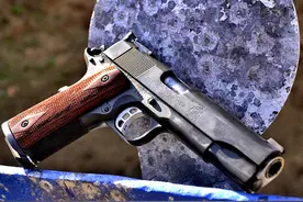 轻武器欣赏系列，我最喜欢的1911，长得帅威力也不小图片