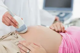 女人生孩子，宝宝都是头先出来：当遇胎位不正别紧张图片
