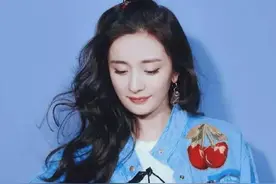 女生不要总是披发，今年流行这5款懒人“半扎发”，时髦显脸小图片